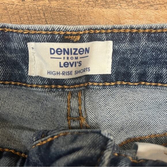 Denizen Denim Shorts Womens Size 6 High Rise Raw Hem Medium Wash Distressed Edgy - Picture 4 of 7